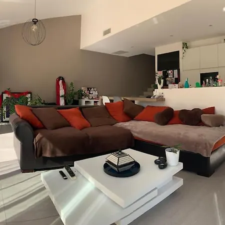 D'architecte Avec Piscine Privee, Ideal Pour Famille Saint-Aunes