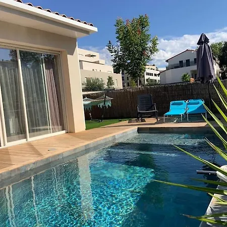 D'architecte Avec Piscine Privee, Ideal Pour Famille