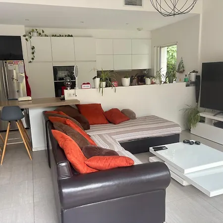 D'architecte Avec Piscine Privee, Ideal Pour Famille
